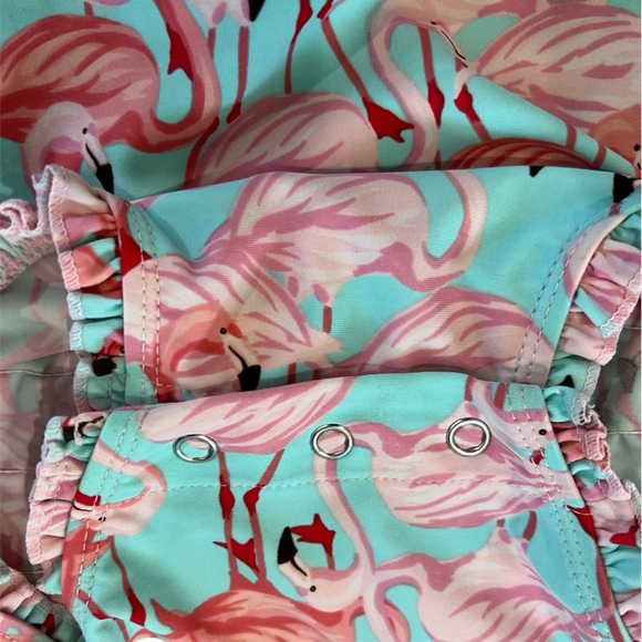 Ruffle Butts Fab Flamingo One Piece Rash Guard Swimsuit UPF 50+
6-12M - Picture 5 of 6